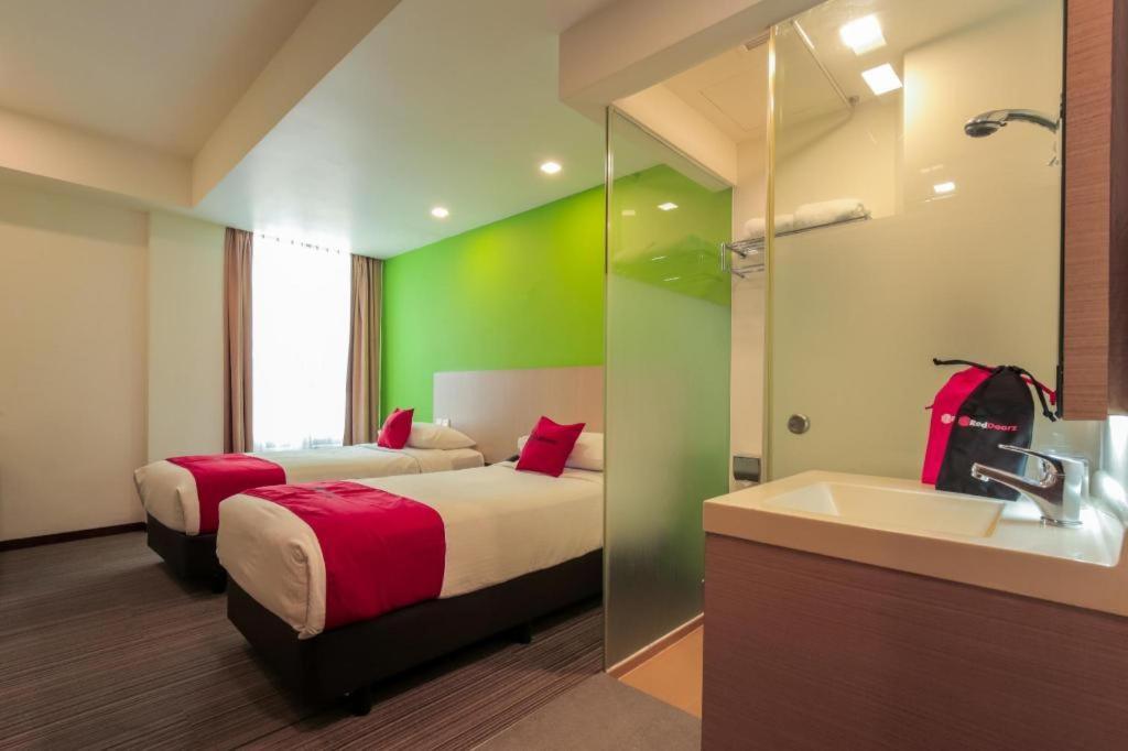 Reddoorz Premium @ Balestier Hotell Singapore Eksteriør bilde