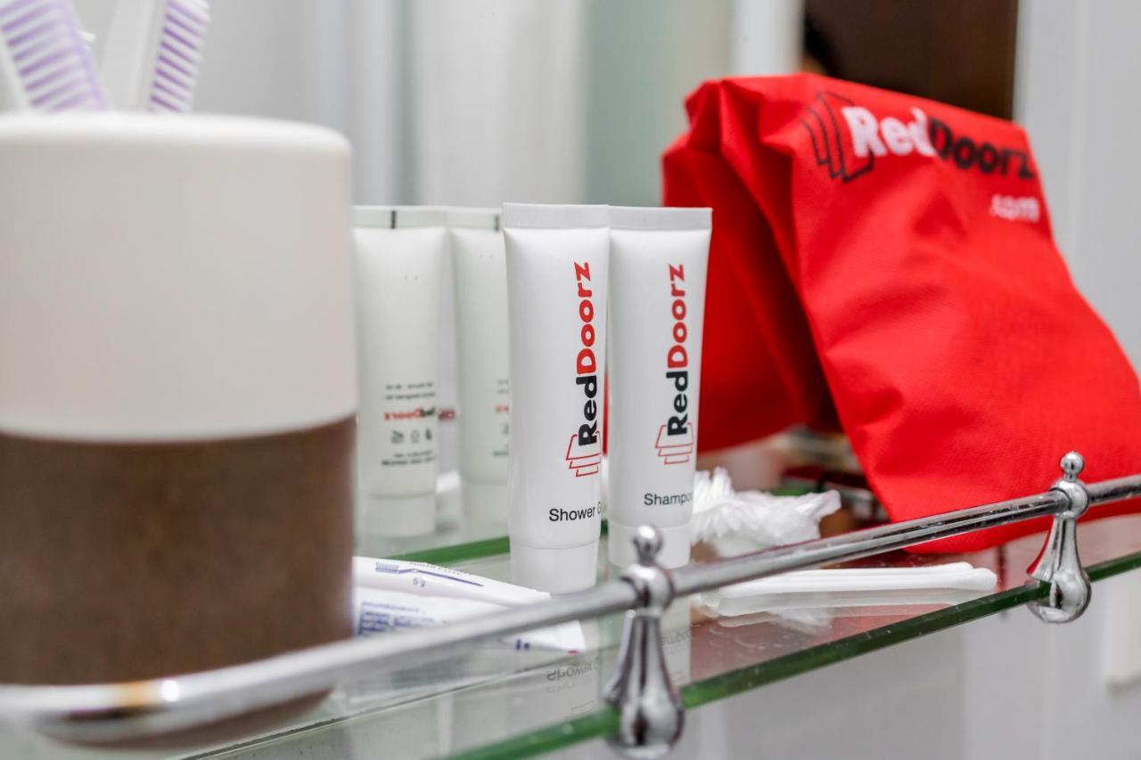 Reddoorz Premium @ Balestier Hotell Singapore Eksteriør bilde